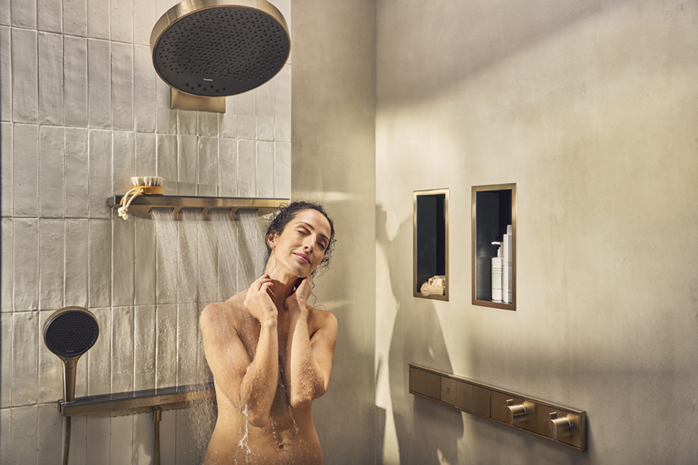 Купить Hansgrohe Rainfinity Боковой душ 500 1j с полкой бронза матовая 26243140 в магазине wardena.ru
