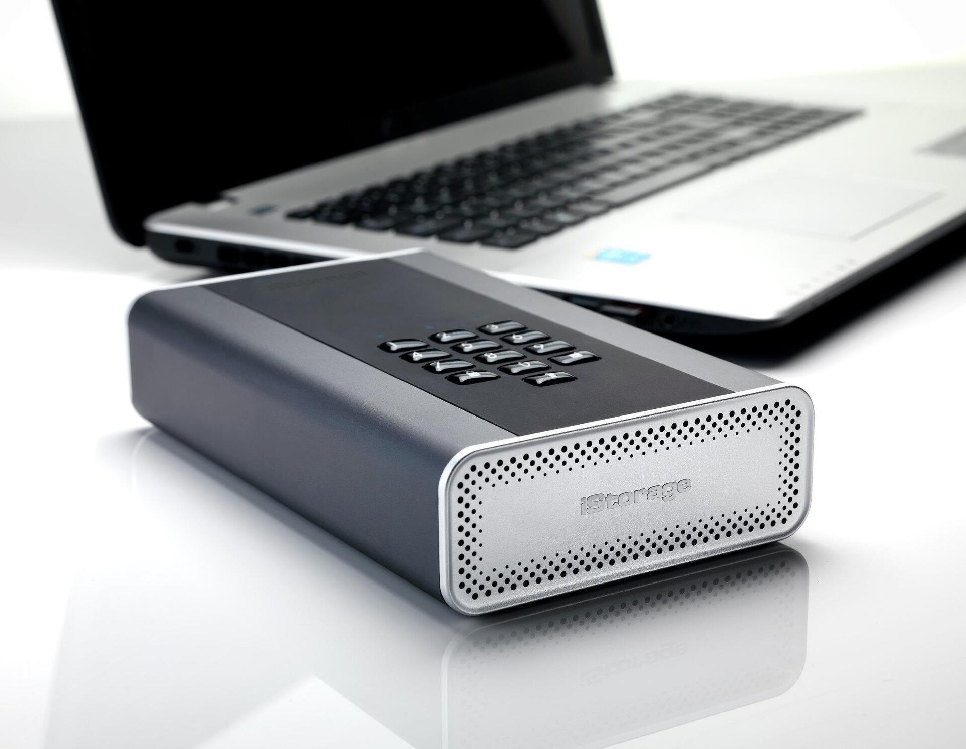 Купить diskAshur DT2 256-bit 16TB FIPS Certified (IS-DT2-256-16000-C-X) в магазине wardena.ru