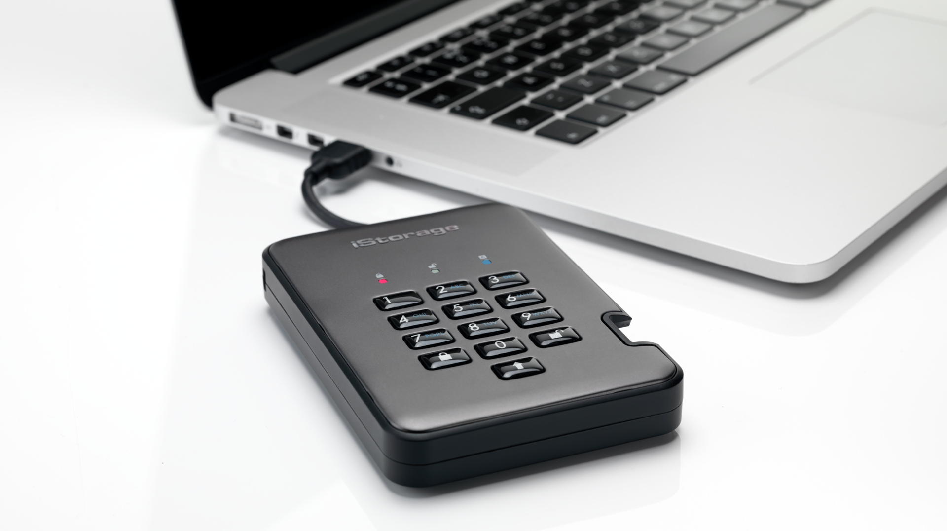 Купить iStorage diskAshur PRO² - SSD - verschlüsselt - 2 TB - extern (tragbar) - USB 3.1 - FIPS 197, 256-bit SHA, 256-bit AES-XTS (IS-DAP2-256-SSD-2000-C-G) в магазине wardena.ru