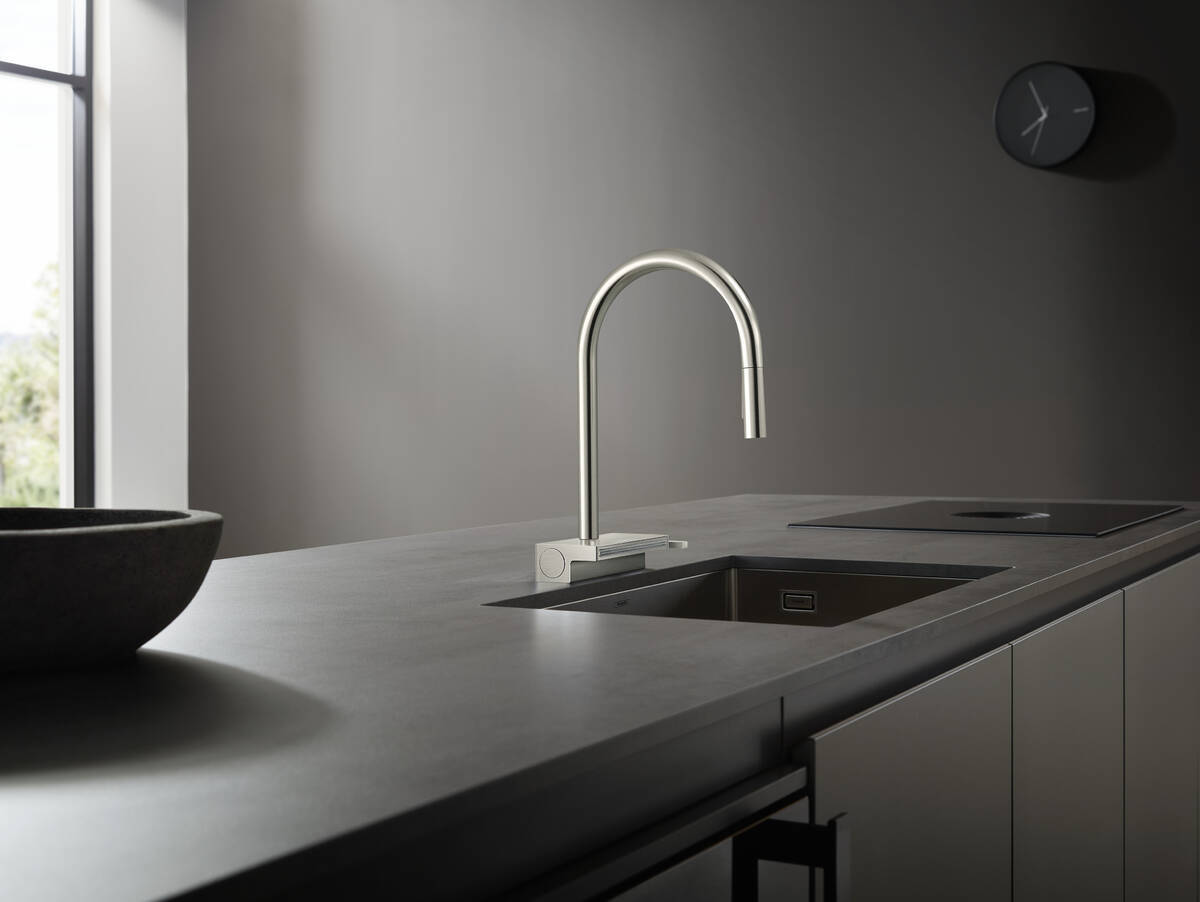 Купить Hansgrohe Aquno Select M81 Кухонный смеситель однорычажный 170 с вытяжным душем 3jet сталь 73837800 в магазине wardena.ru