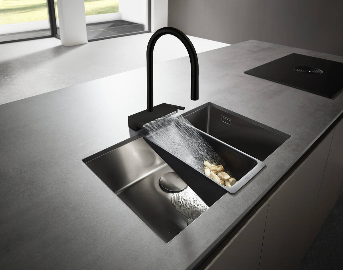 Купить Hansgrohe Aquno Select M81 Кухонный смеситель однорычажный 170 с вытяжным душем 3jet черный матовый 73837670 в магазине wardena.ru