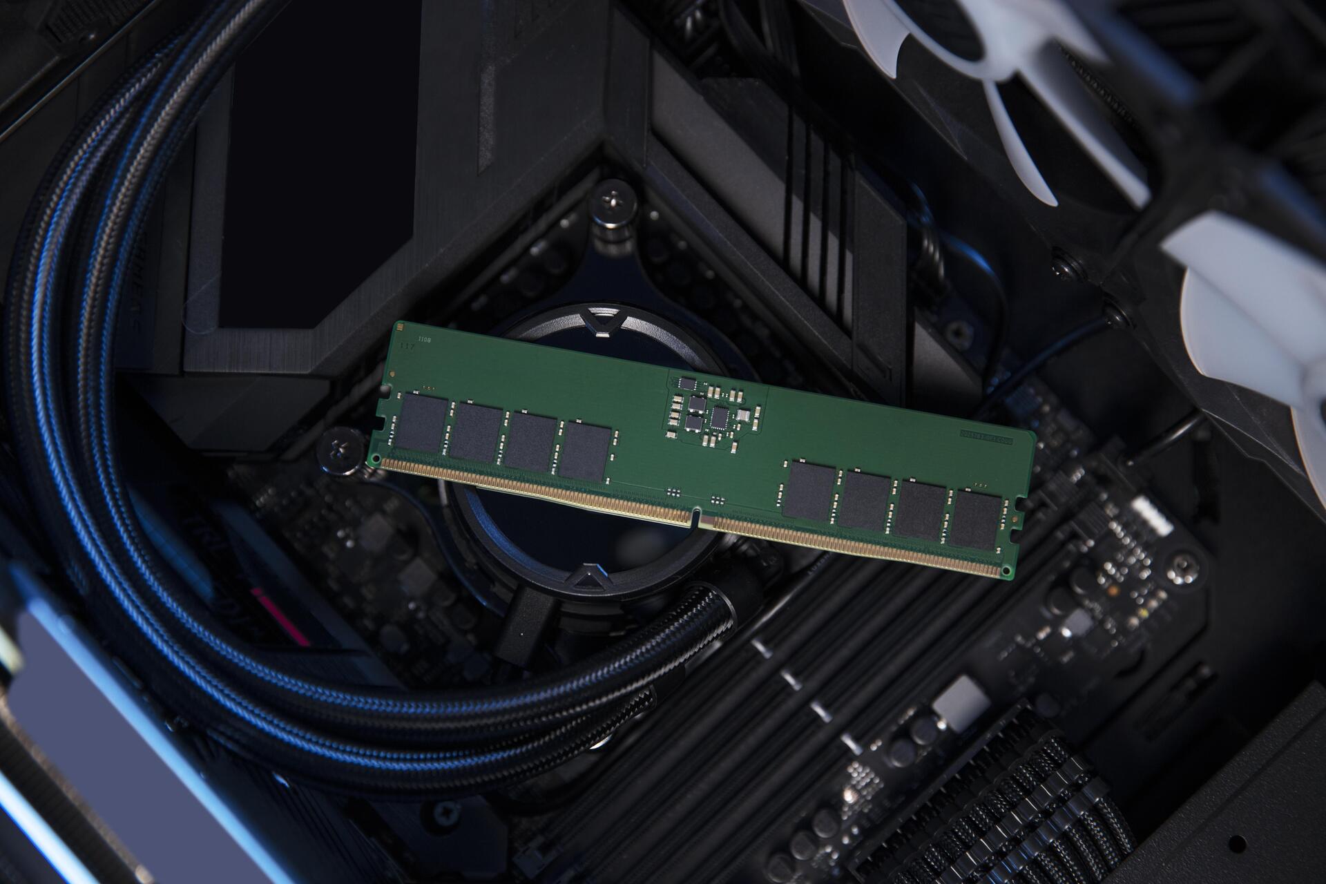 Купить Kingston ValueRAM - DDR5 - Modul - 16 GB - DIMM 288-PIN - 4800 MHz / PC5-38400 - CL40 - 1.1 V - ungepuffert - non-ECC (KVR48U40BS8-16) в магазине wardena.ru